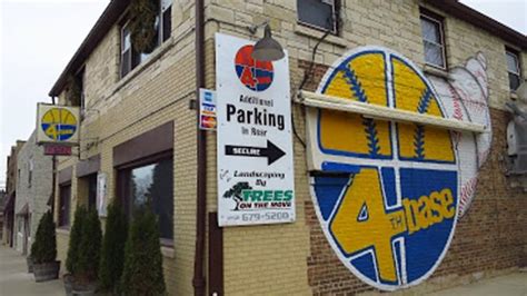 4th base restaurant milwaukee wi|restaurants near american family field.